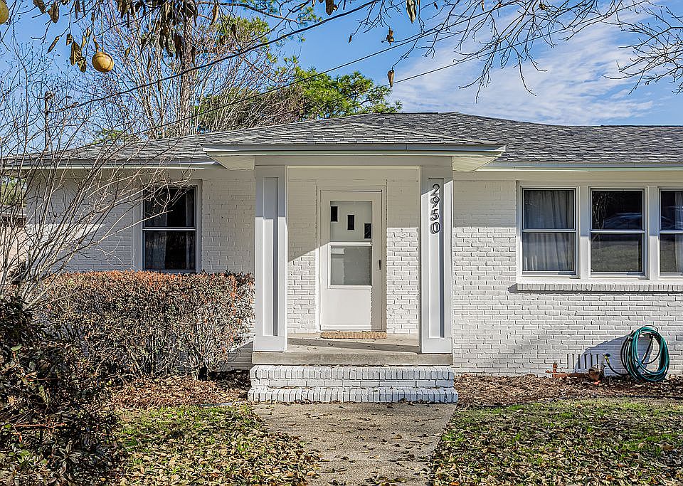 1st image of 2950 Magnolia Ave