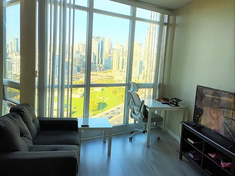 231 Fort York Blvd #2310 — Photo 3
