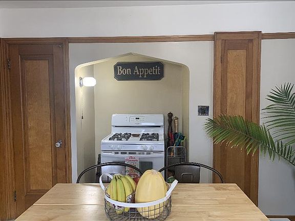 4th image of 2806 N Avondale Blvd