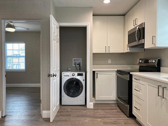 Kitchen/ Laundry