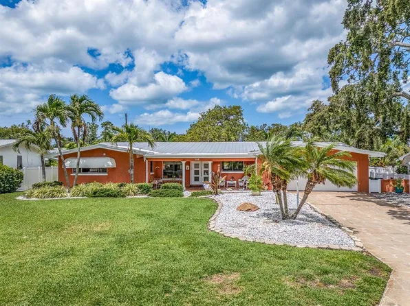 308 Cedar Ln, Largo, FL 33770