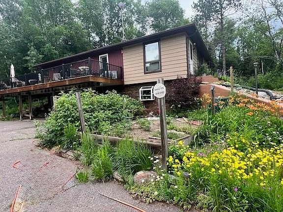 3rd image of 511 Sundstein Rd