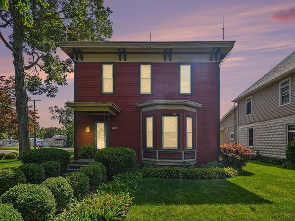 302 S Main St, Middlebury, IN 46540
