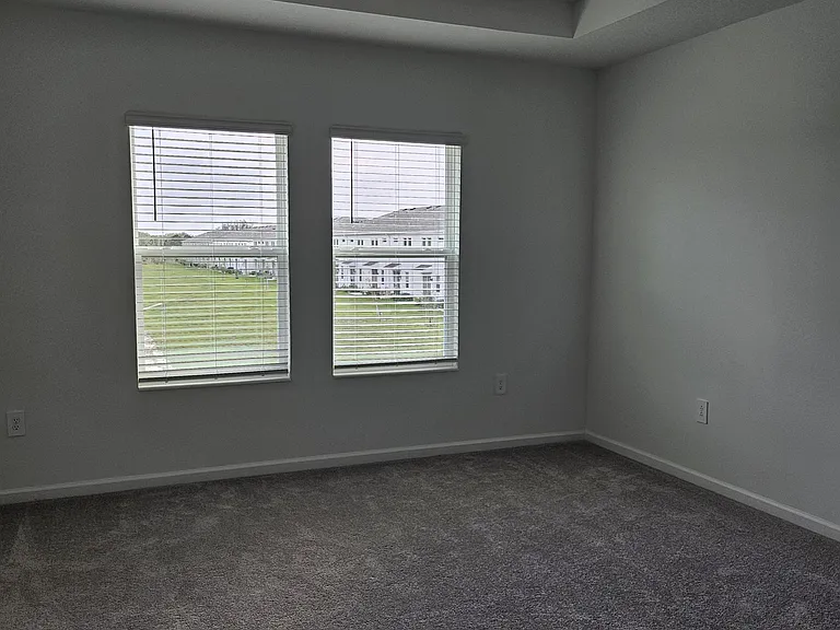 3050 Chantilly Dr — Photo 6