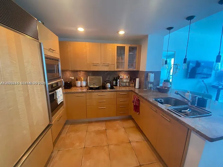 6799 Collins Ave #1501 — Photo 21