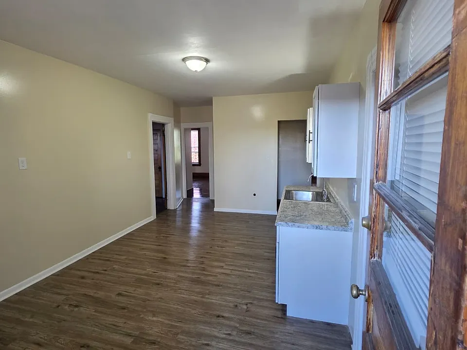 462 Maple Franklin St #3R