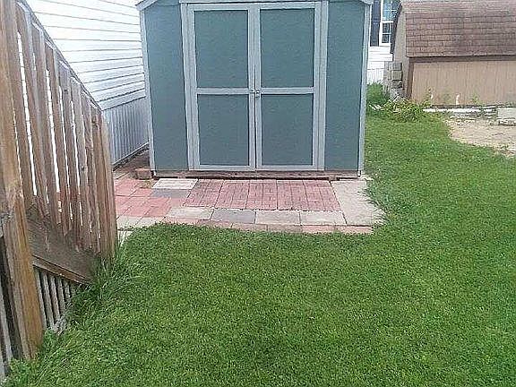 Storage shedplenty of space 