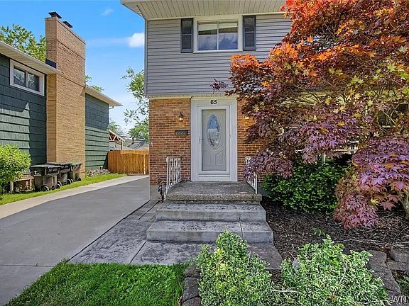 3rd image of 65 Grayton Rd