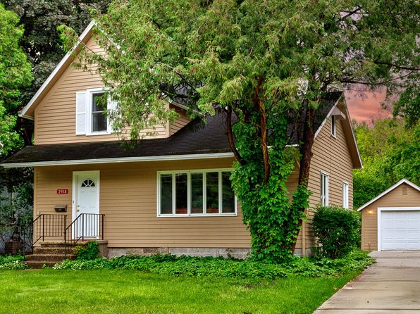 2918 Oakland St, Ames, IA 50014