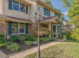 5323 Kenrick Manor Ct, Saint Louis, MO 63119
