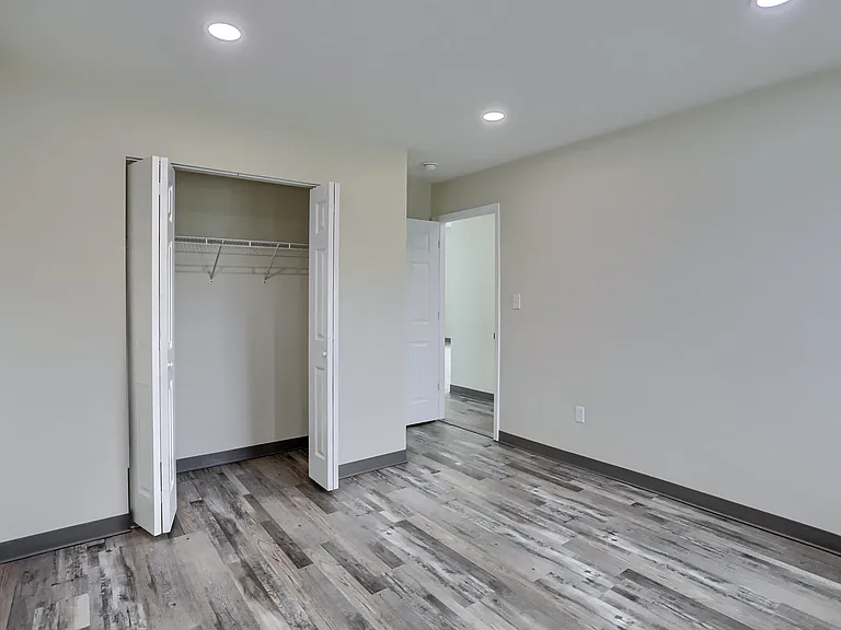 102 Kathleen Dr #2 — Photo 18
