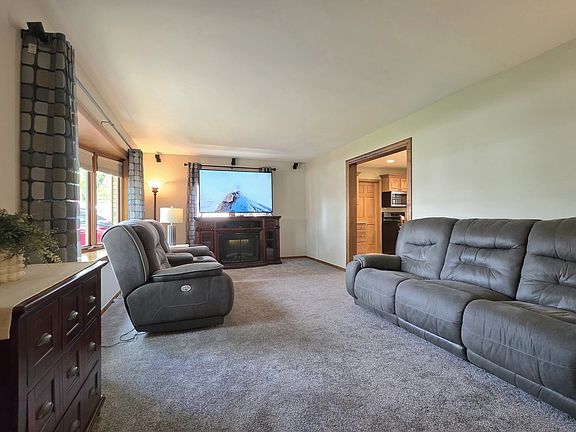 5th image of 11607 S Nagle Ave