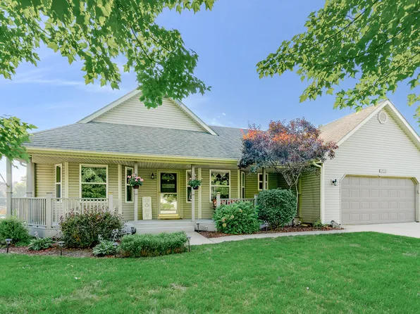 4940 Sweet Cherry Ln, Kalamazoo, MI 49004