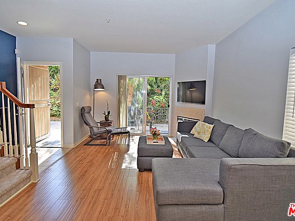 5th image of 532 N Mariposa Ave APT 107