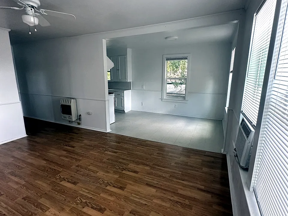 Living Room/Dining