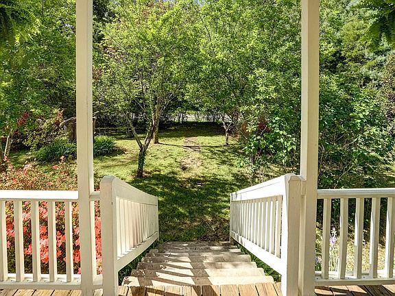 5th image of 1421 Arrington Rd