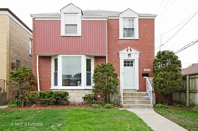 2614 W Fargo Ave photo 1
