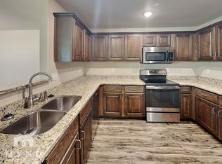 2117 Ridge St, Gentry, AR 72734