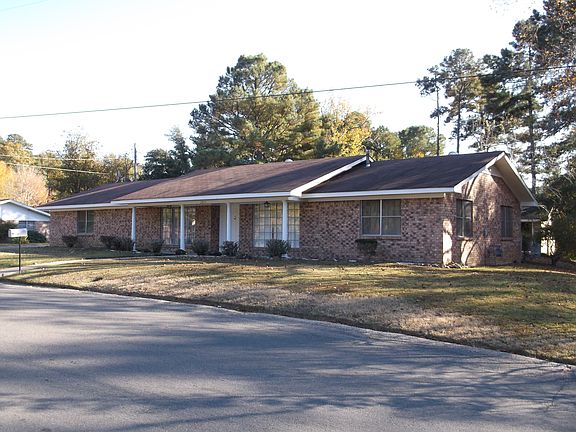 3rd image of 2211 Golden St