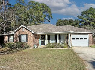 1324 Ash St, Ocean Springs, MS 39564