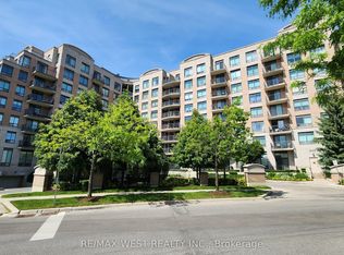 16 Dallimore Cir #403, Toronto, ON M3C4C4