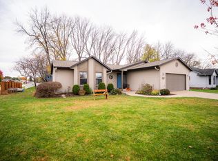 137 Marigold Ln N, West Salem, WI 54669