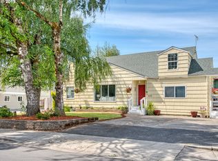 233 Green Ln, Eugene, OR 97404