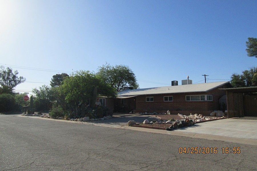 2nd image of 5301 E Linden Pl