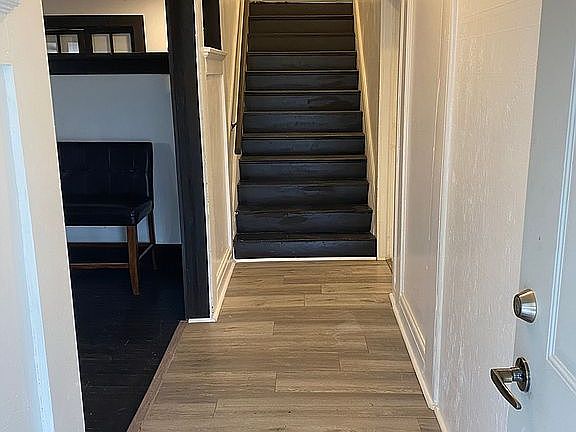 2nd image of 814 Manhattan Ave