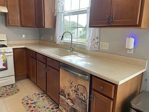 4th image of 10150 Windsong Way