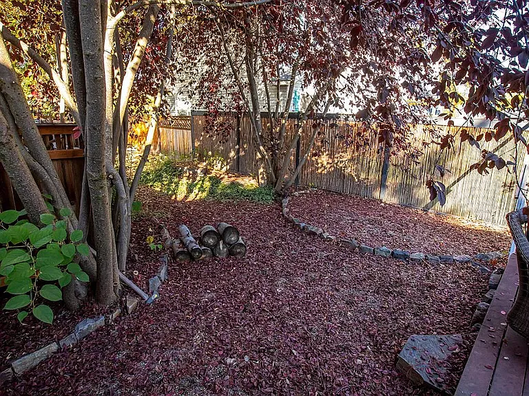 648 Denver St — Photo 27