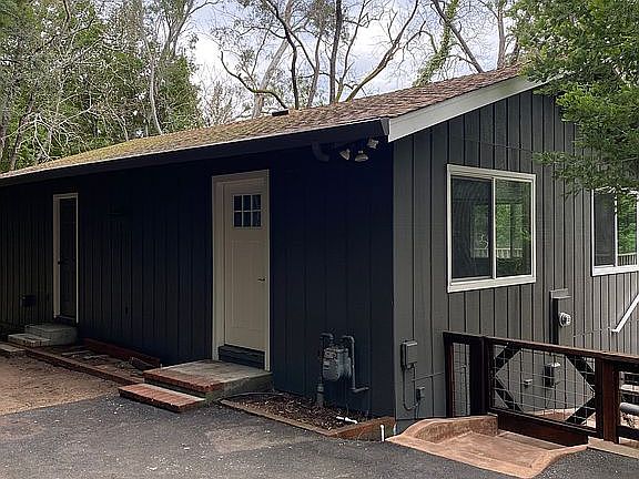2nd image of 6876 Rose Acres Ln