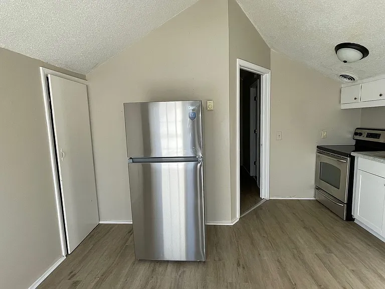 428 W Main St #30-35 — Photo 4