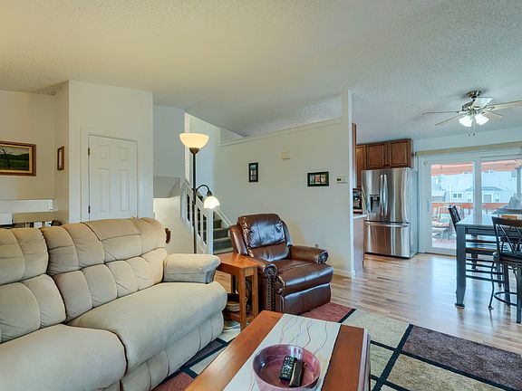 b Living Room (1).jpg