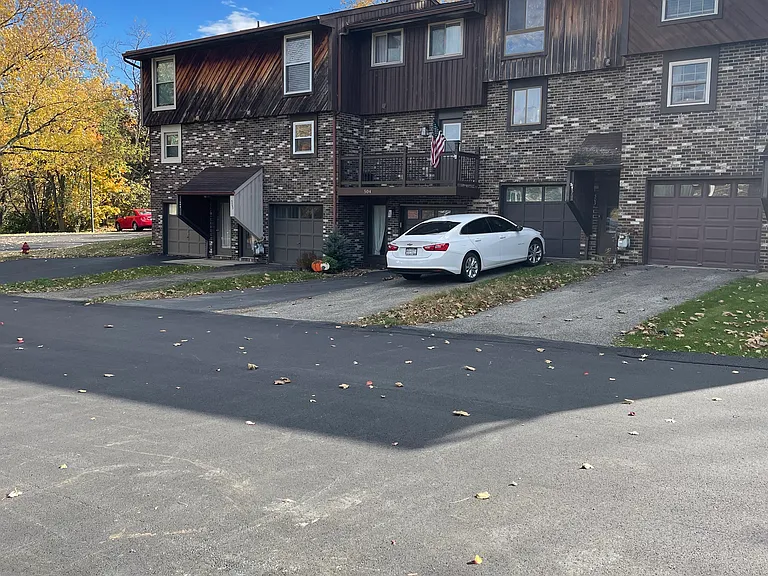505 Bayberry Ln — Photo 13