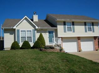 2415 S 23rd St, Leavenworth, KS 66048