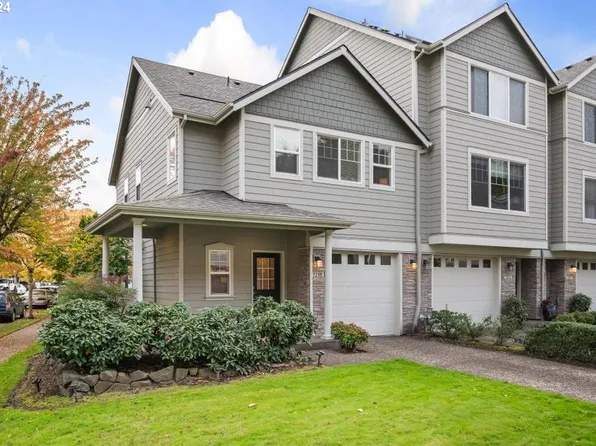9208 SW Sweek Dr, Tualatin, OR 97062