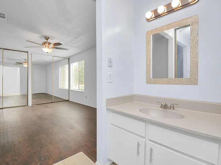 7178 S Dairy Ashford Rd — Photo 28
