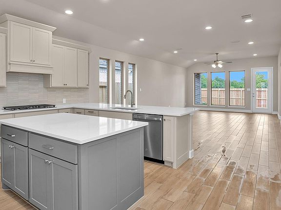 4th image of 19215 Satsuma Ridge Dr