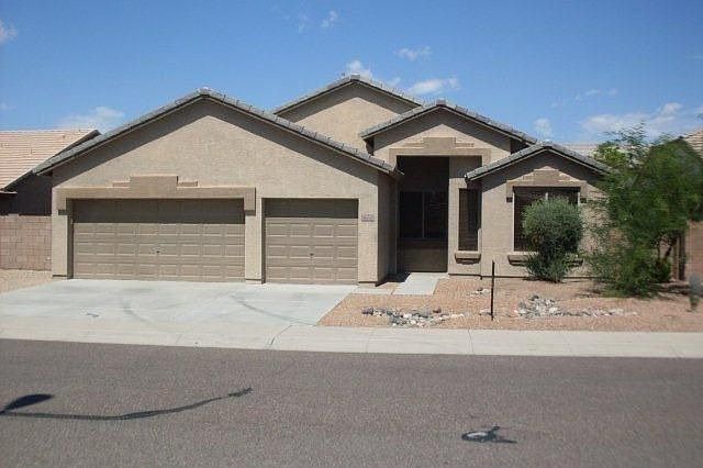 Front - 3 Car Garage