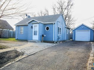 2113 E 6th St, Sioux Falls, SD 57103