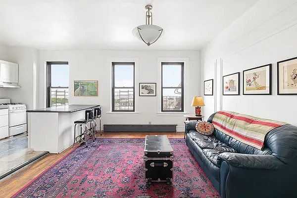 Sold by Compass | media 10