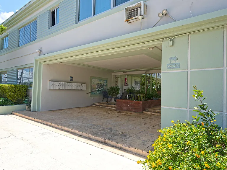 2250 Bay Dr #4 — Photo 17