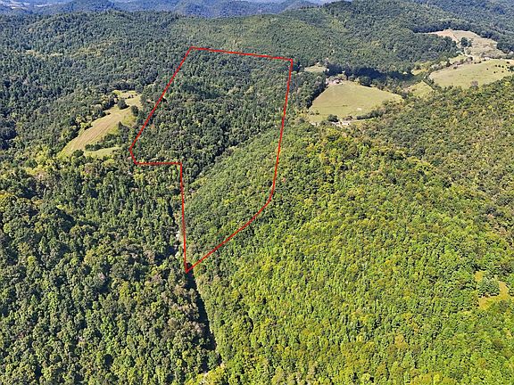 2nd image of 2918 Copper Creek Rd