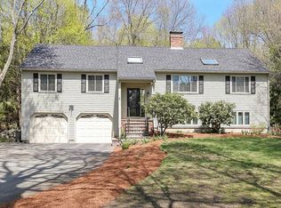 12 Howlett St, Topsfield, MA 01983