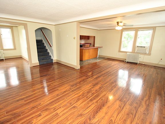 5th image of 26654 Rosewood St