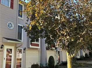 307 Hamlet Ct, Pittsburgh, PA