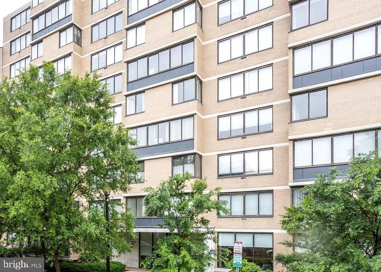 2030 F St NW APT 609 photo 1