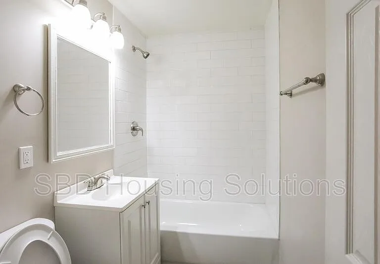 1903 S Crescent Ave — Photo 7