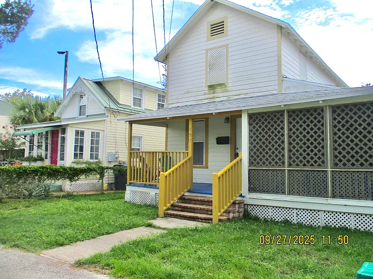 131 Cottage Ln — Photo 1